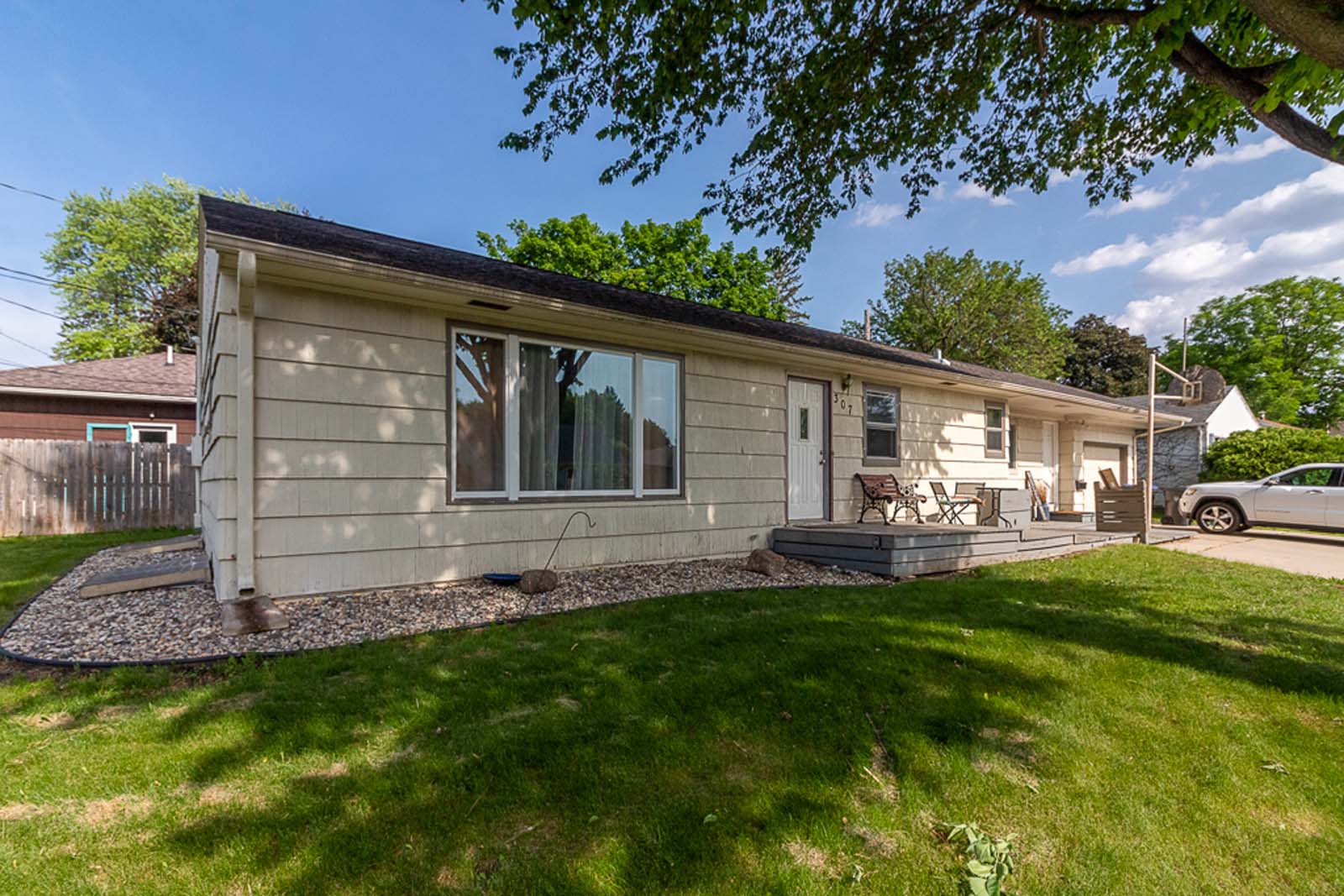 307 Dolph Road, Mankato, MN 56001 USA