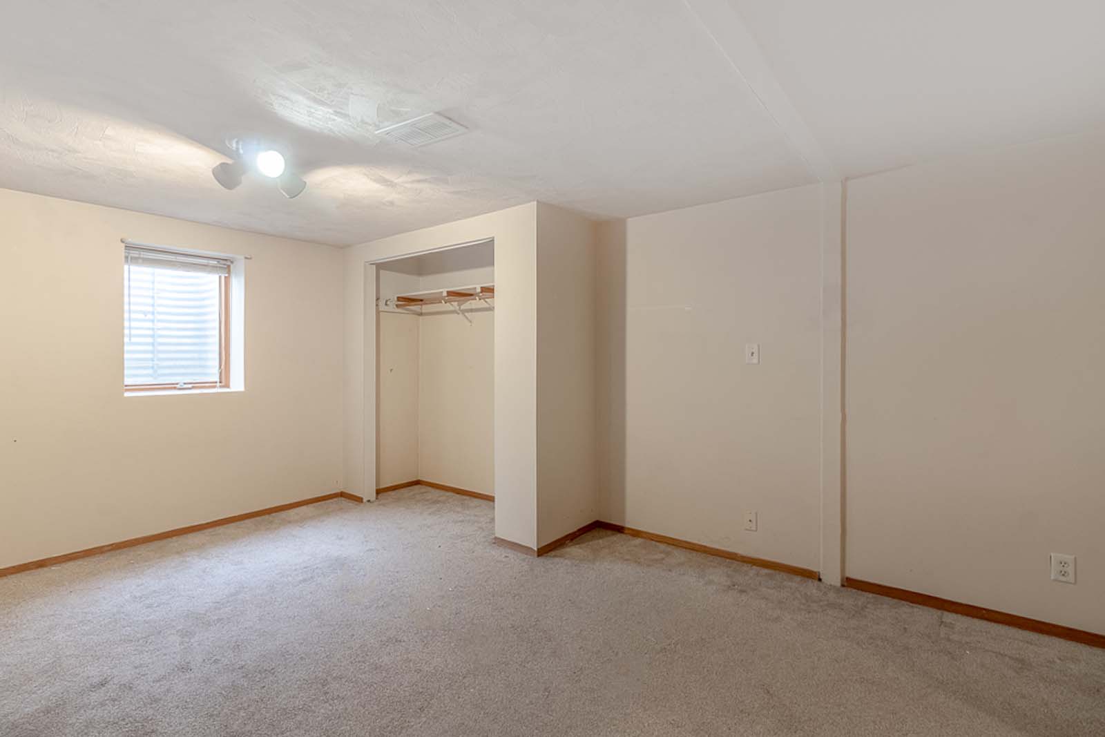 307 Dolph Road, Mankato, MN 56001 USA
