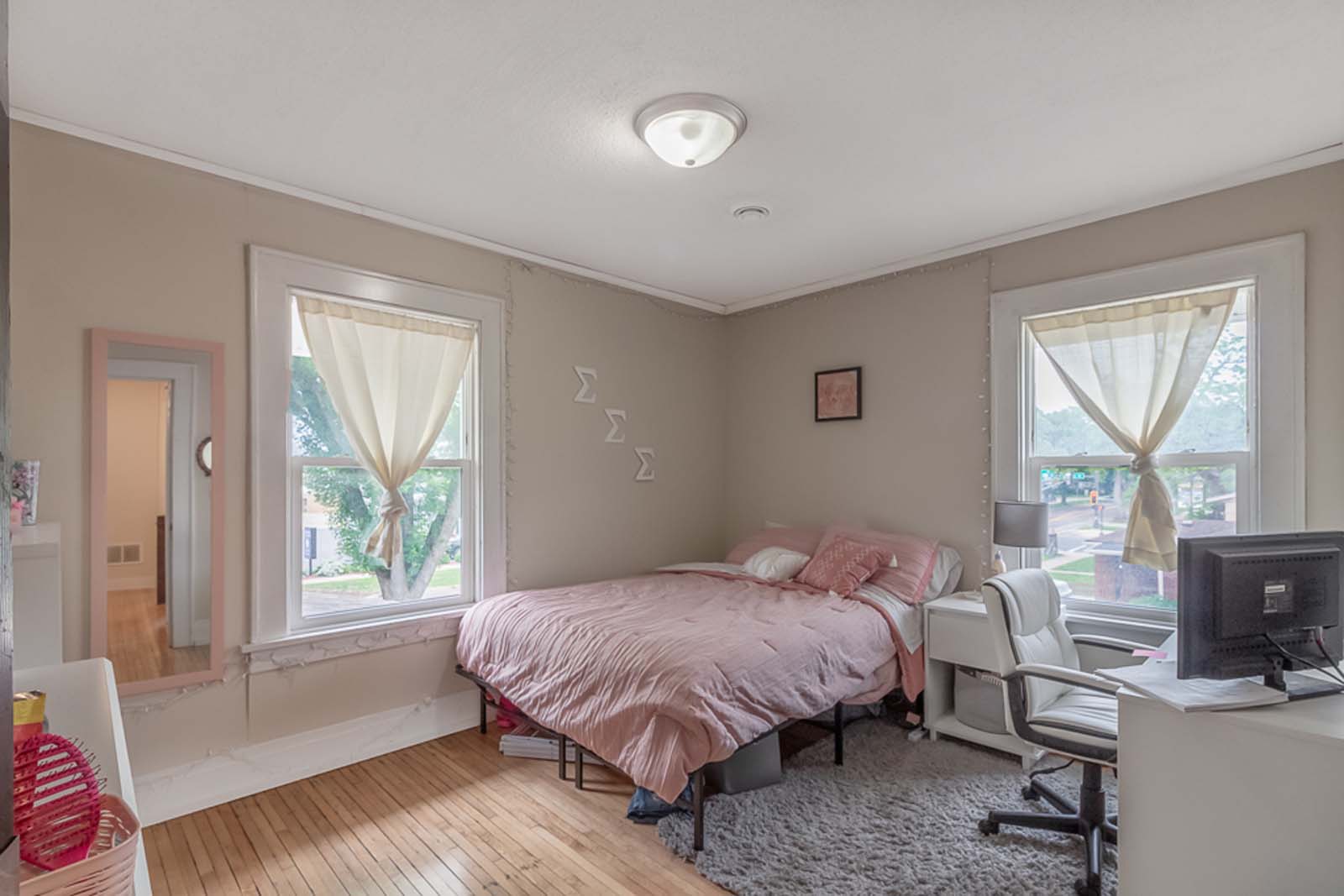 113 N Broad Street, Mankato, MN 56001 USA