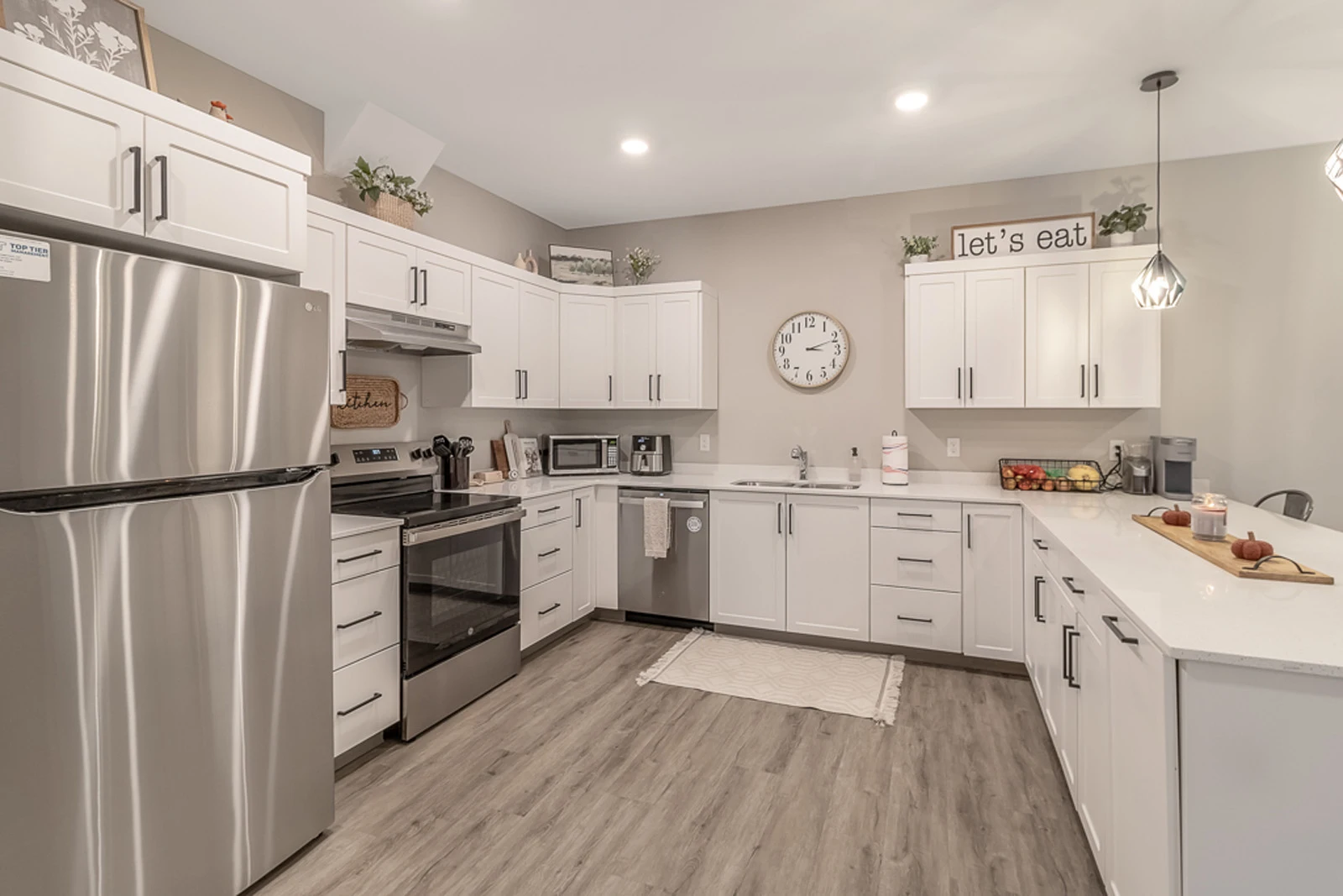 1570 Stadium Lane #1, Mankato, MN 56001 USA