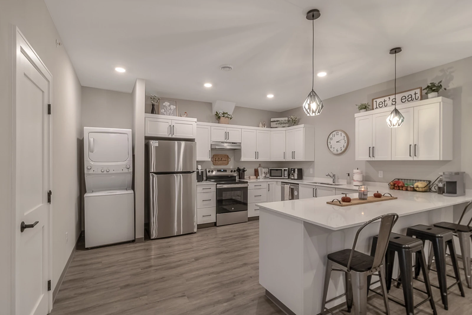 1570 Stadium Lane #1, Mankato, MN 56001 USA