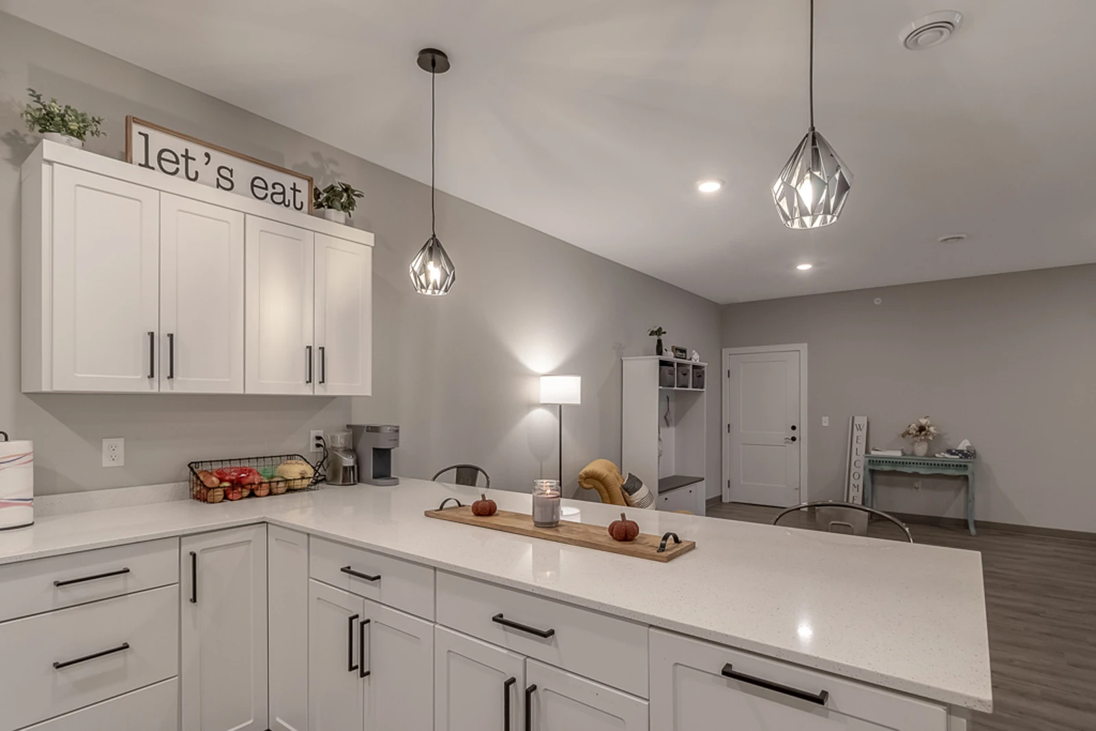 1570 Stadium Lane #1, Mankato, MN 56001 USA