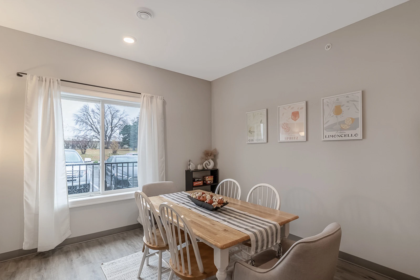 1570 Stadium Lane #1, Mankato, MN 56001 USA