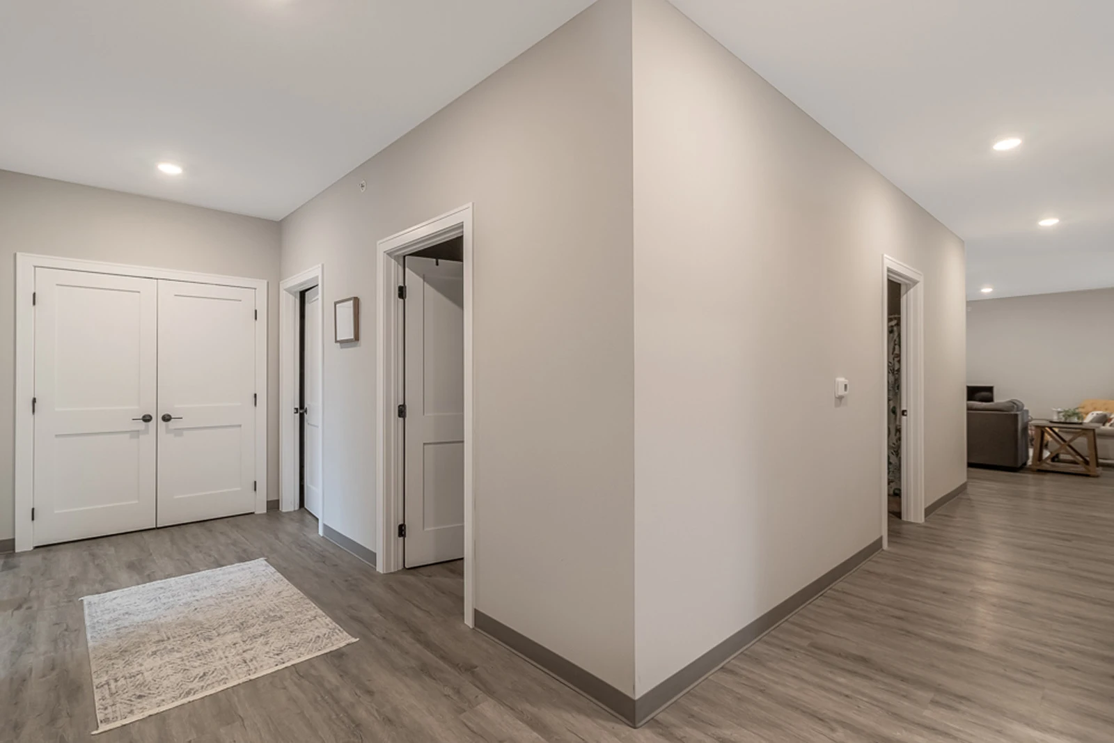 1570 Stadium Lane #1, Mankato, MN 56001 USA