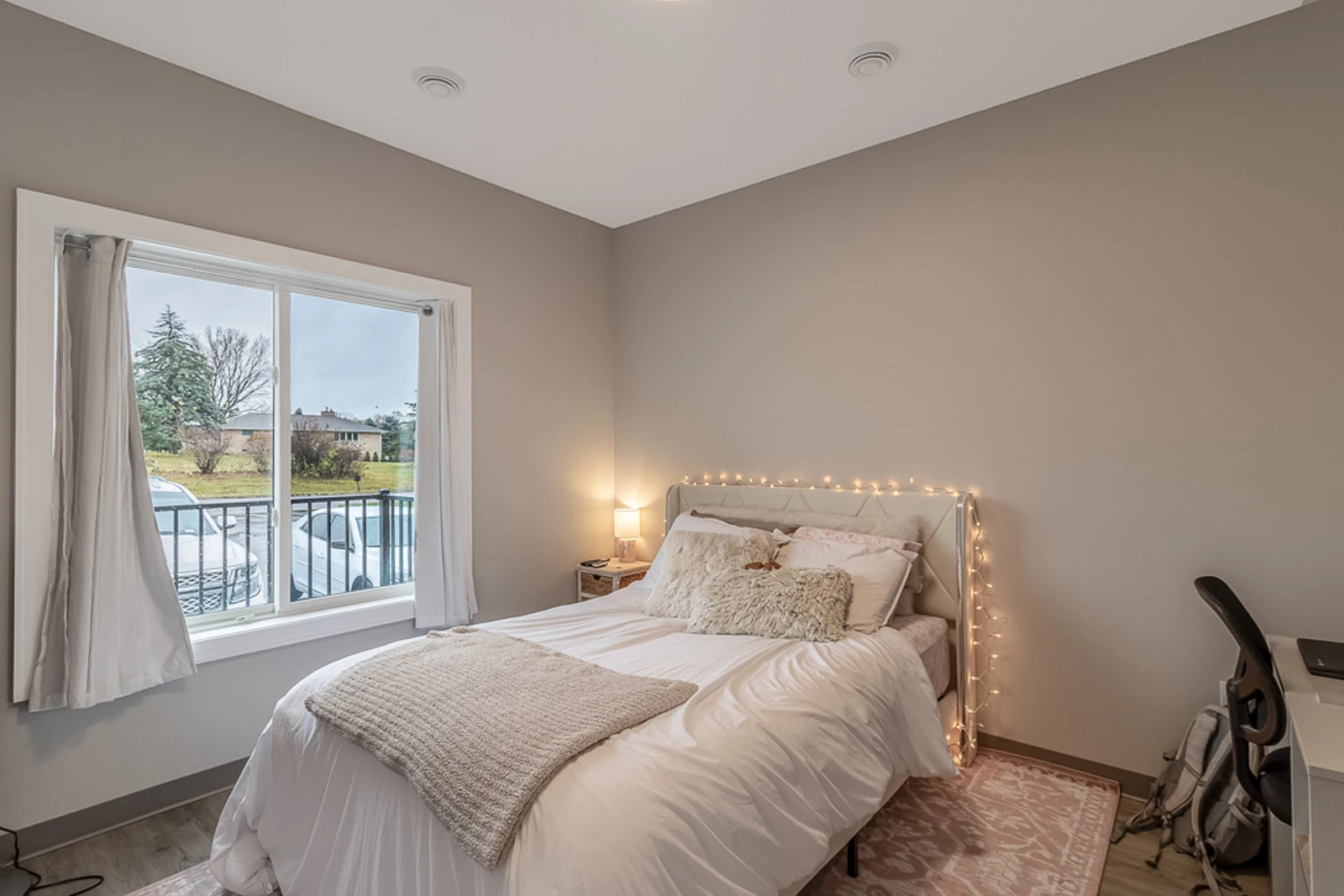 1570 Stadium Lane #1, Mankato, MN 56001 USA